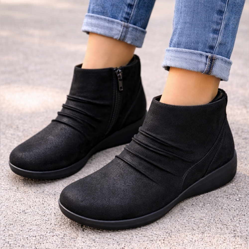Skechers Women's Black Ankle Boots with Side Zip Size 7.5 Comfortable Footwear